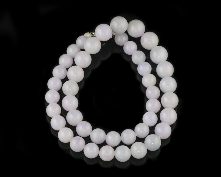 Jadeite (type-A) bead necklace - Click Image to Close