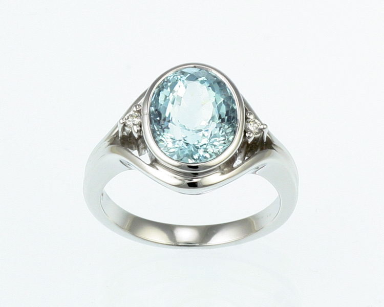 Aquamarine and diamond ring - Click Image to Close