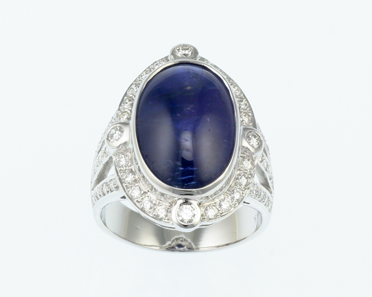 Blue sapphire and diamond ring - Click Image to Close