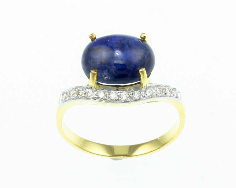 Blue sapphire and diamond ring - Click Image to Close