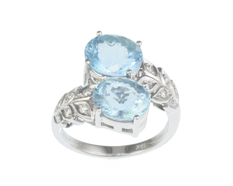 Aquamarine and diamond ring - Click Image to Close