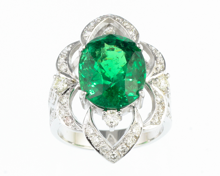 Tsavorite garnet and diamond ring - Click Image to Close