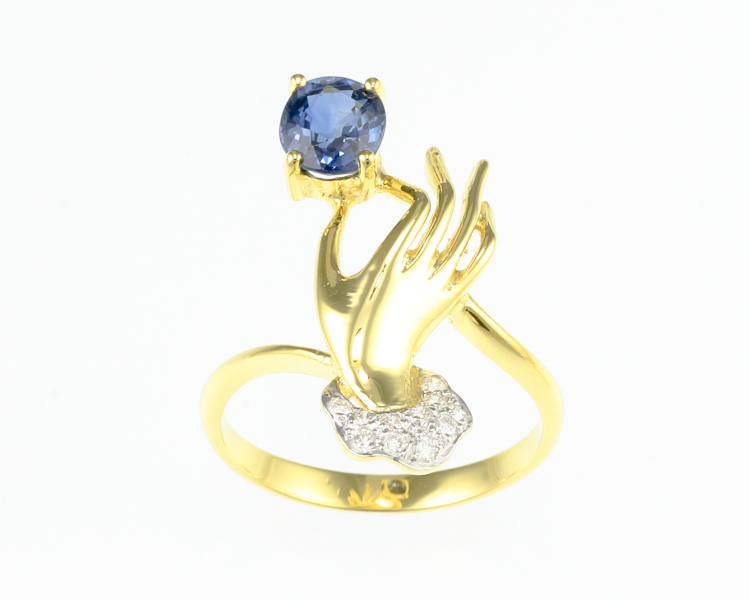 Blue sapphire and diamond ring - Click Image to Close