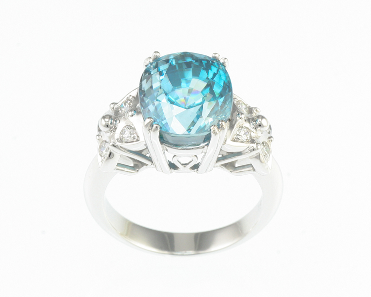 Zircon and diamond ring - Click Image to Close