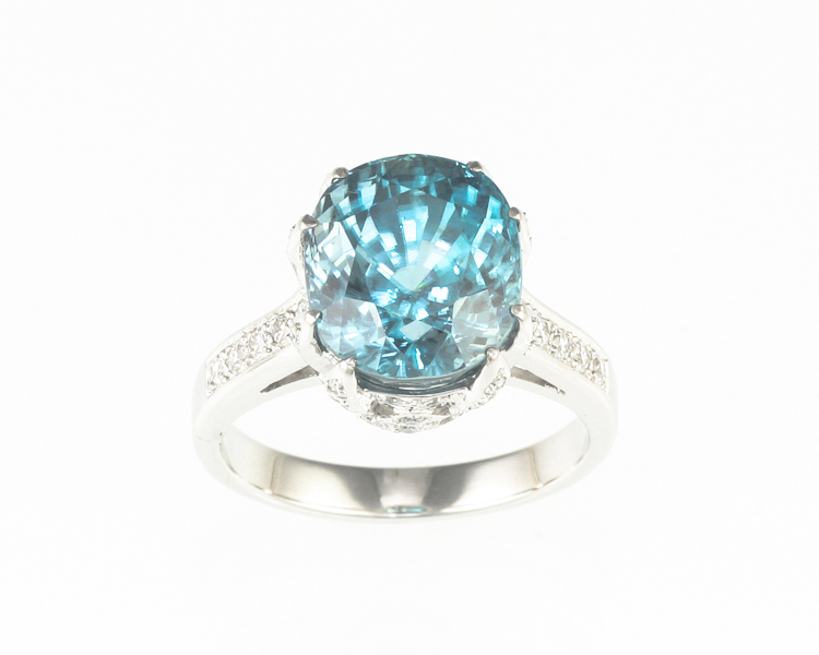 Zircon and diamond ring - Click Image to Close