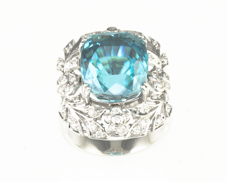 Zircon and diamond ring - Click Image to Close