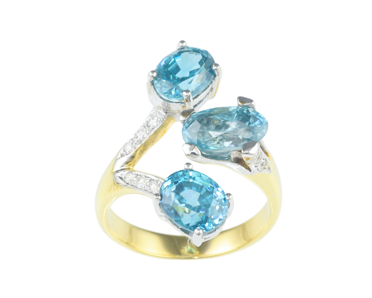 Zircon and diamond ring - Click Image to Close