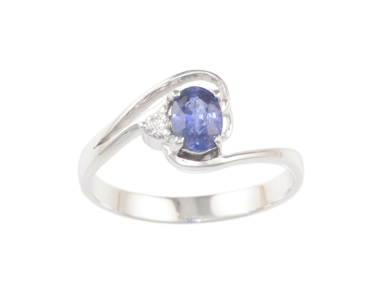 Blue sapphire and diamond ring - Click Image to Close