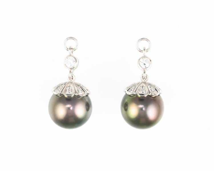 South sea pearl and diamond earrings - Click Image to Close