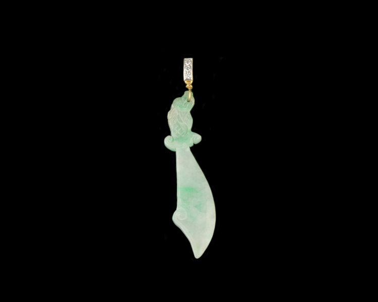 Jadeite (type-A) carving and diamond pendant - Click Image to Close