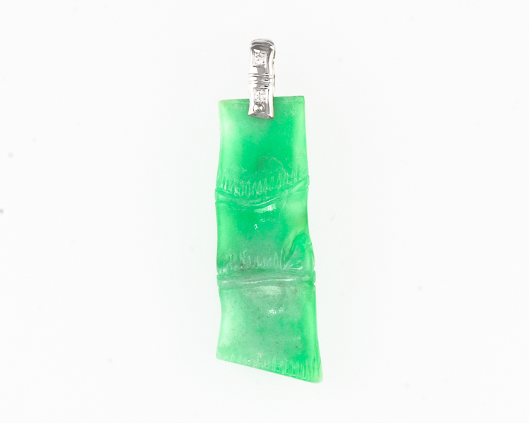 Jadeite (type-A) carving and diamond pendant - Click Image to Close