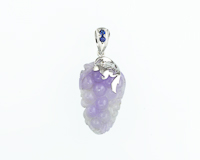 Jadeite (type-A) carving and blue sapphire pendant